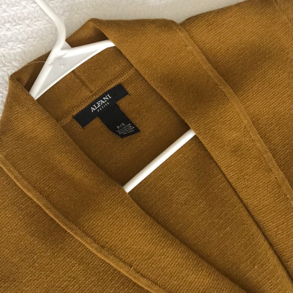 Mustard yellow blazer 3/4 sleeves - Picture 5 of 5